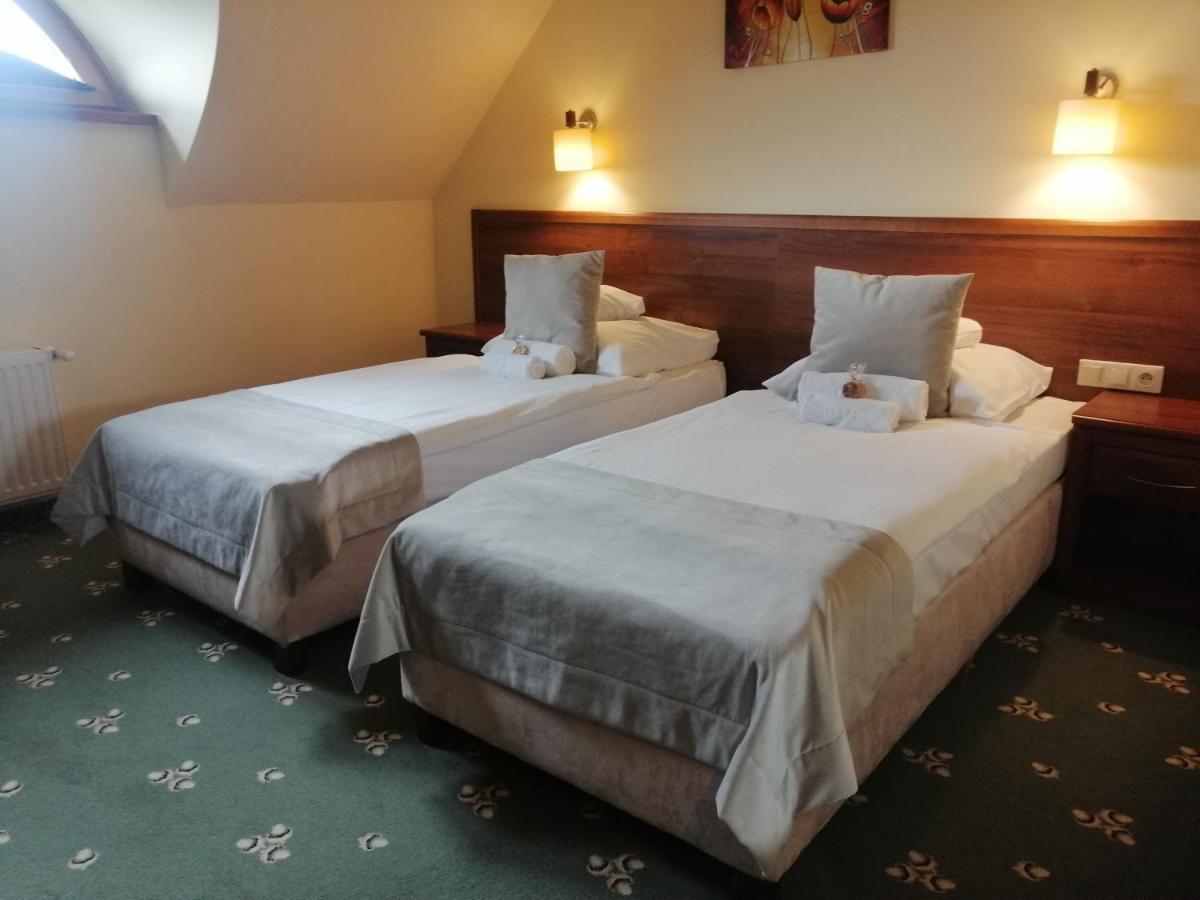 Hotel Rycerski Czeladź Buitenkant foto