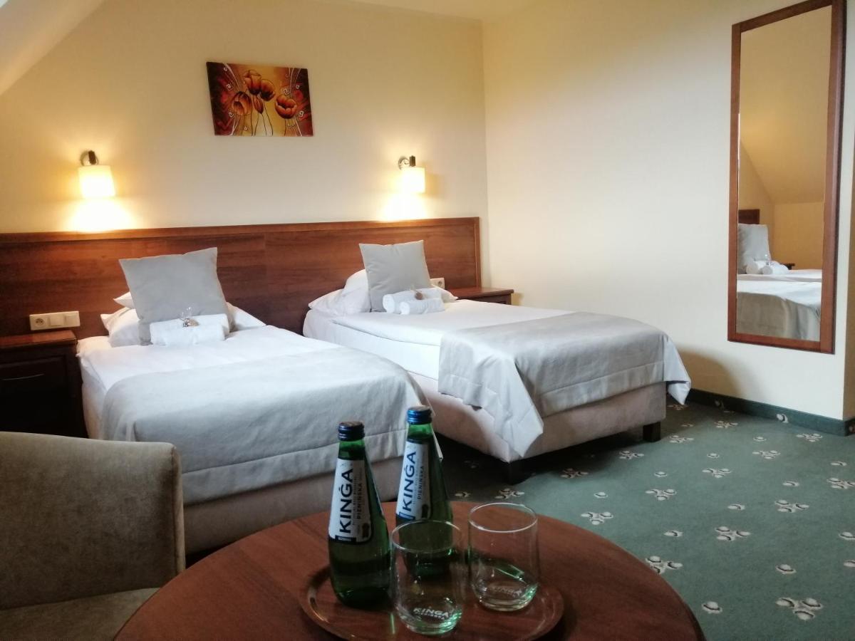 Hotel Rycerski Czeladź Buitenkant foto