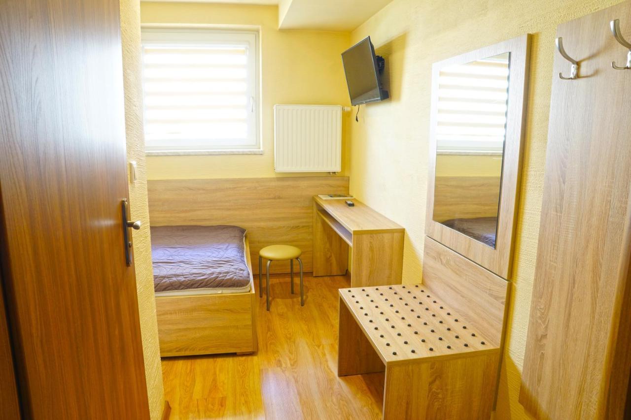 Hotel Rycerski Czeladź Buitenkant foto